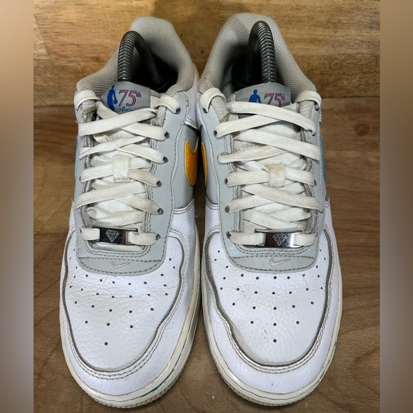 Nike NBA x Air Force 1 '07 LV8 75th Anniversary Fiesta Womens Sz 8.5 (7Y) Shoes - Picture 3 of 10